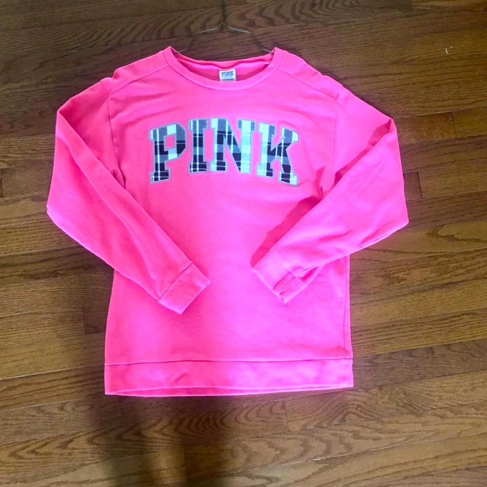 VS pink crew neck